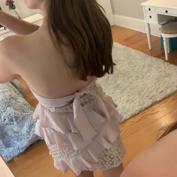 Ruffle dress with floral detailing - Picture 2 of 4